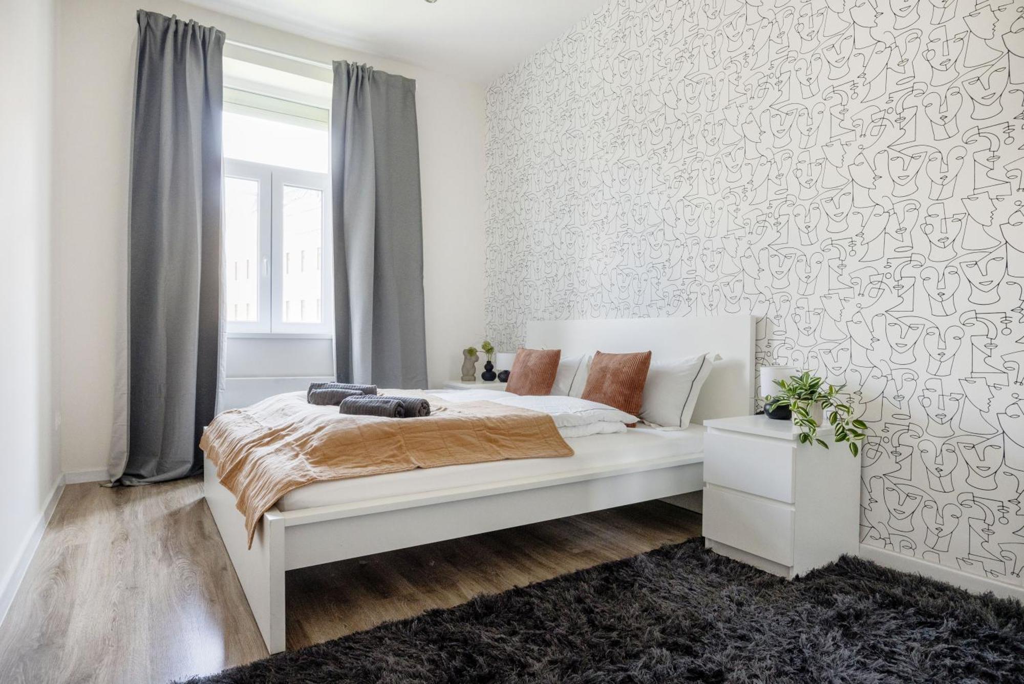 Luxe, Minimal 3dbr Apt-stunning New York Cafe View * Budapest