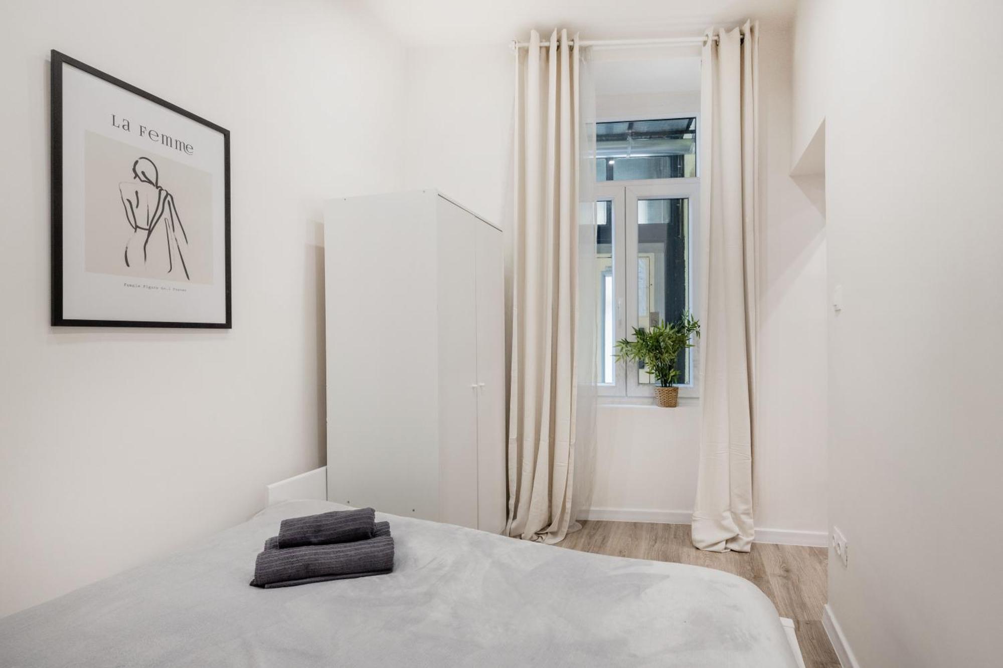 Luxe, Minimal 3dbr Apt-stunning New York Cafe View Budapest