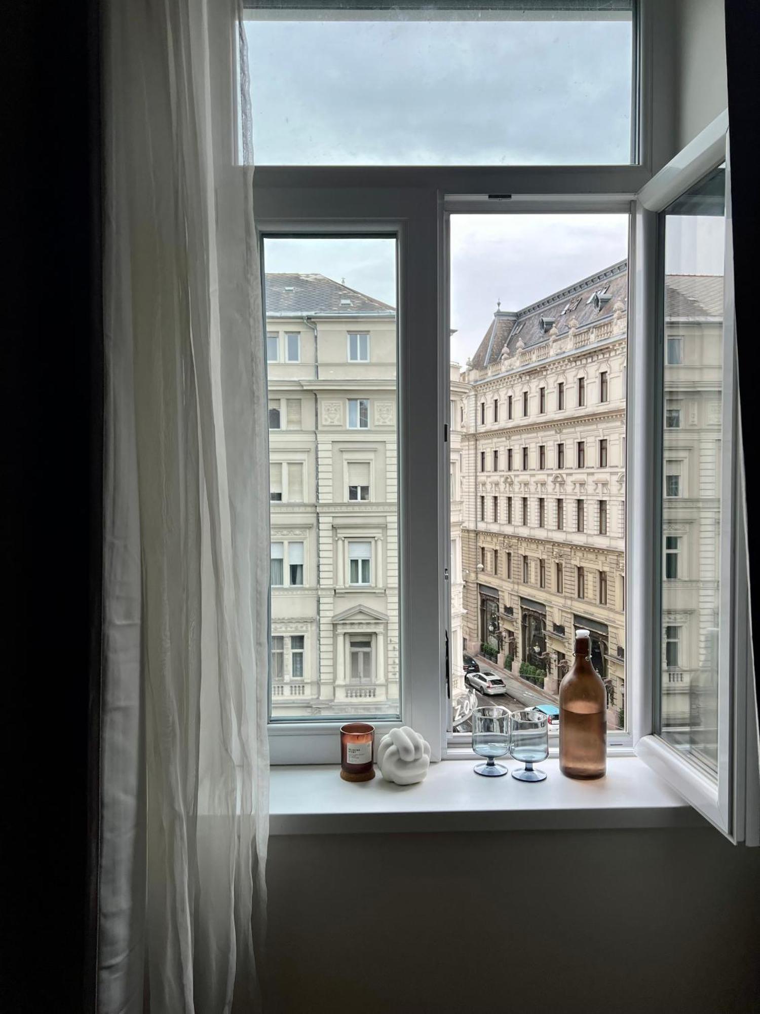 Luxe, Minimal 3dbr Apt-stunning New York Cafe View Budapešť